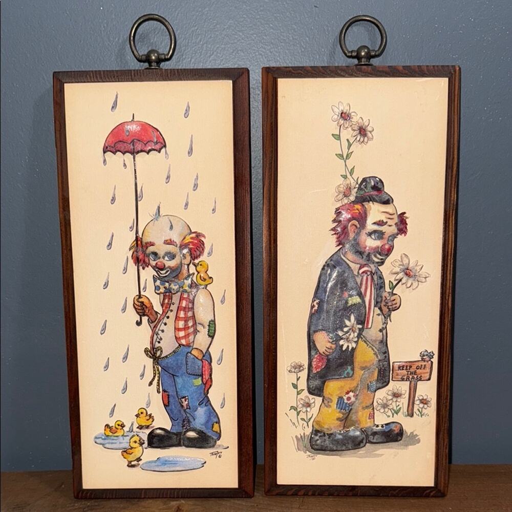 Vintage 1970s Lois Thayer Art Clown In The Rain 3D Umbrella Ducks keep off grass
